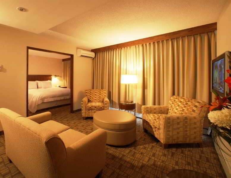 International Hotel Calgary Exterior photo