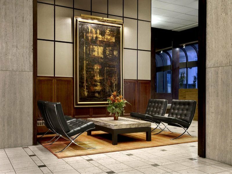 International Hotel Calgary Exterior photo